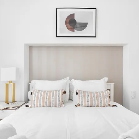 Joivy Principe Real 2br With Terrace Nearby Botanical Garden Of Apartment Lisbon